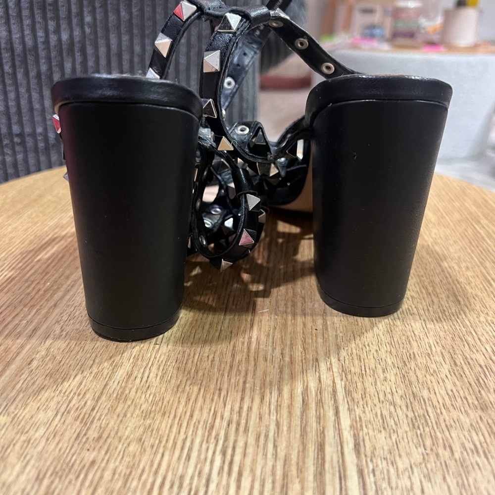 Steve Madden Stardom Black Studded Women's Sandals - Picture 7 of 9